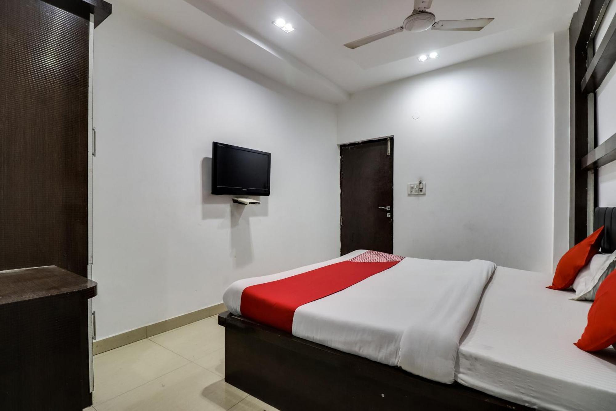 Oyo Flagship Just-9 Inn Near Sahara Ganj Mall Lucknow Exterior foto
